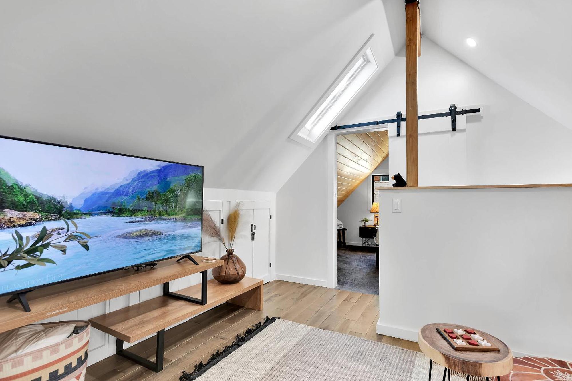 Sled-Ski Lakeside Village Cabin - Spa - Bbq - Firepit - Loft - Games 빅 베어 레이크 외부 사진